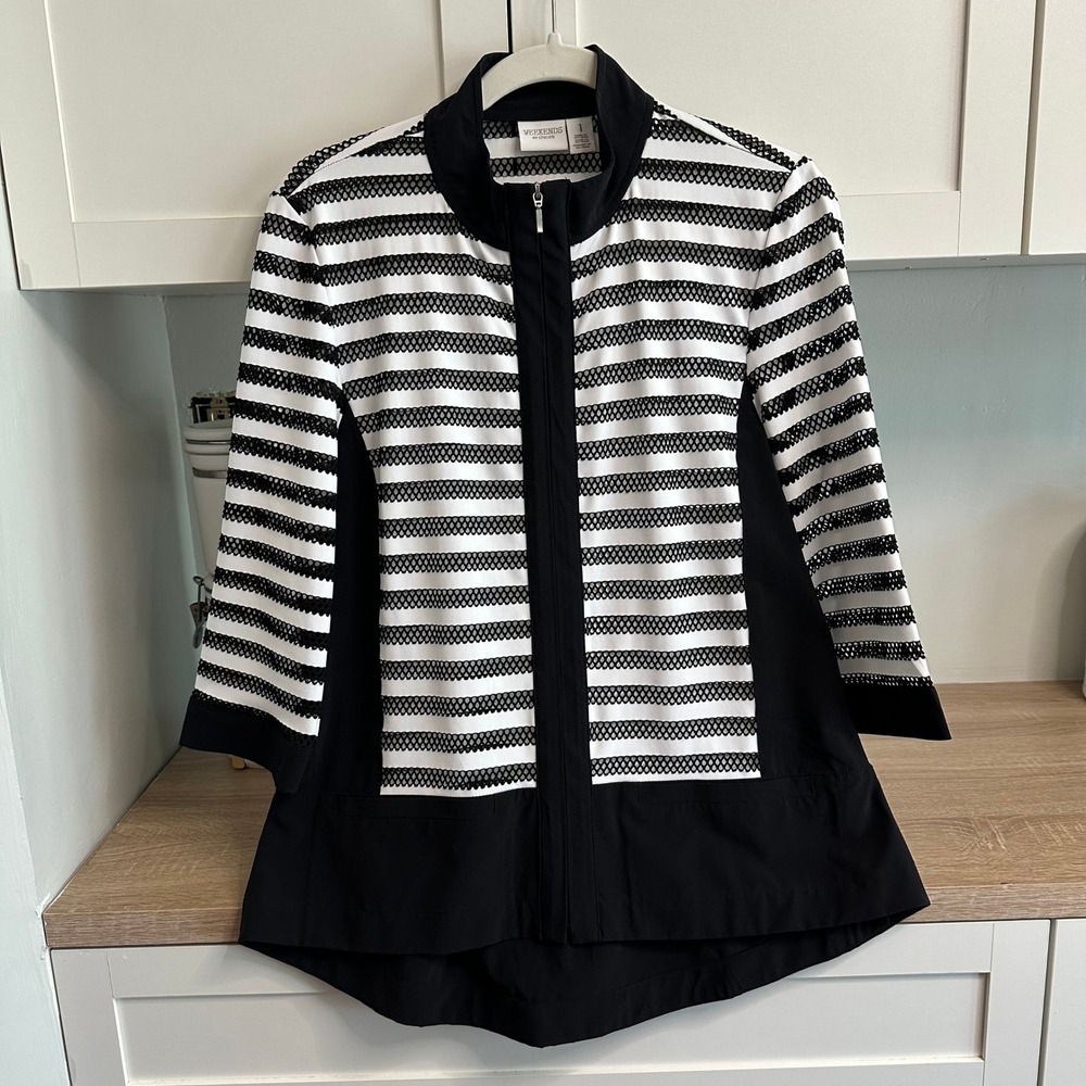 Weekends by Chico's Women's Sz 1 US 8 M Striped Mesh Jacket Black White Academia